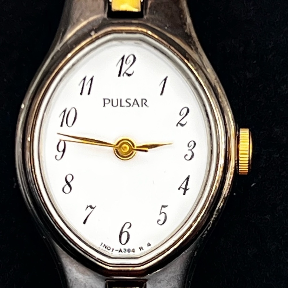 Pulsar By Seiko Nib Small Petite Oval Silver Gold… - image 7